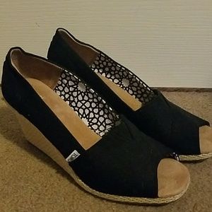 Toms wedges